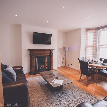 Impressive 3 Bedroom Абердин Екстер'єр фото